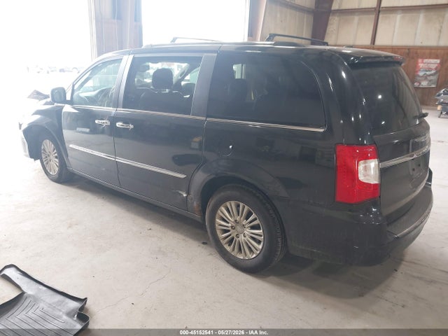Chrysler Town & Country Limited
