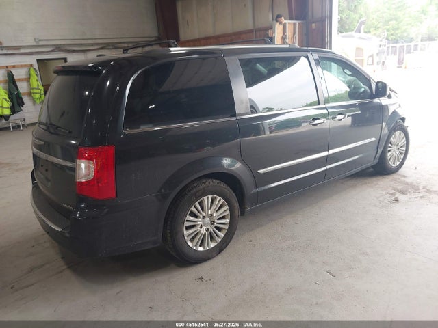 Chrysler Town & Country Limited