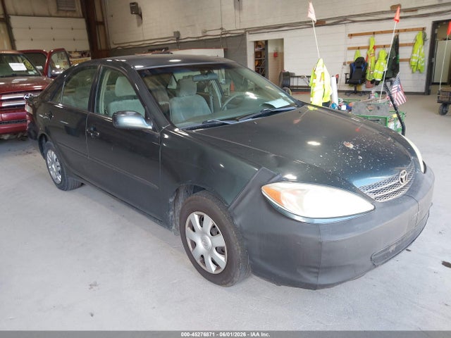 Salvage Toyota Camry Image