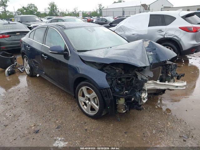 Salvage Volvo S60 Image