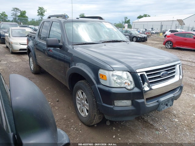 Salvage Ford Explorer Image