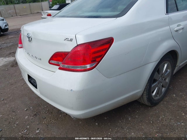 Toyota Avalon Xls