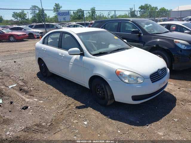 Salvage Hyundai ACCENT Image