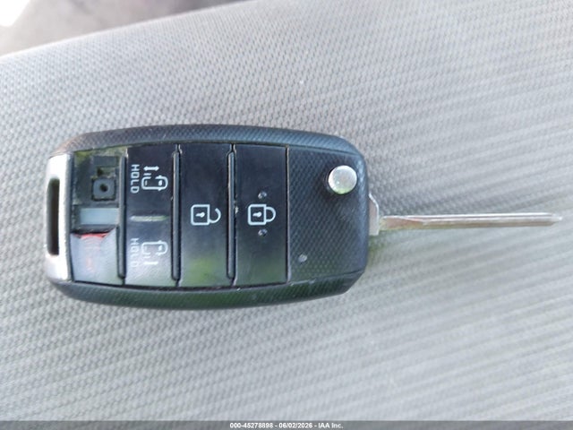 Kia Sedona Lx