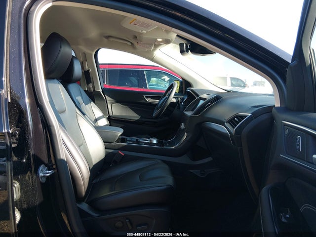 Ford Edge Titanium