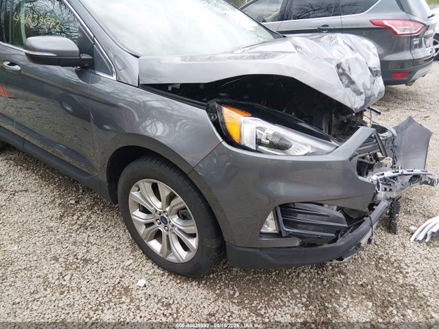 Ford Edge Titanium