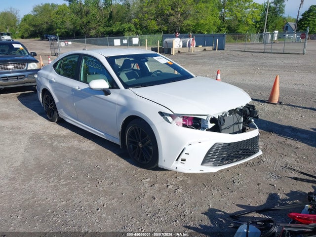 Salvage Toyota Camry Image