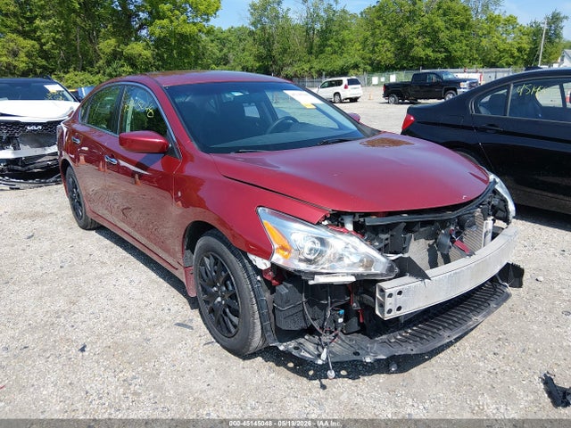 Salvage Nissan Altima Image