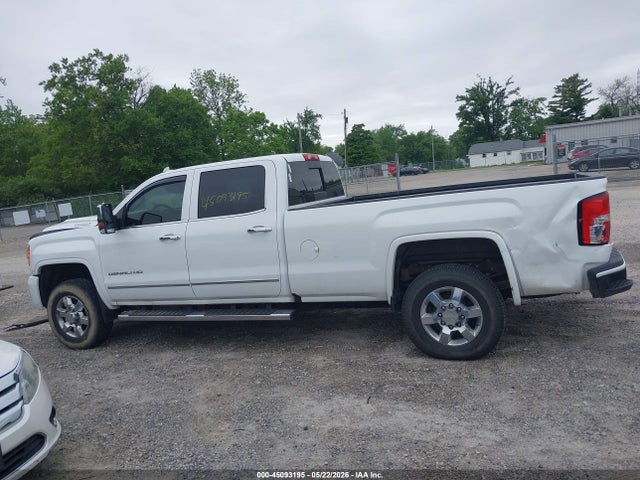 General Motors Sierra 3500HD Denali