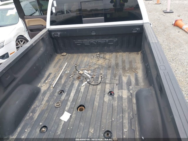 General Motors Sierra 3500HD Denali