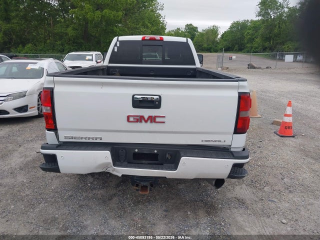 General Motors Sierra 3500HD Denali