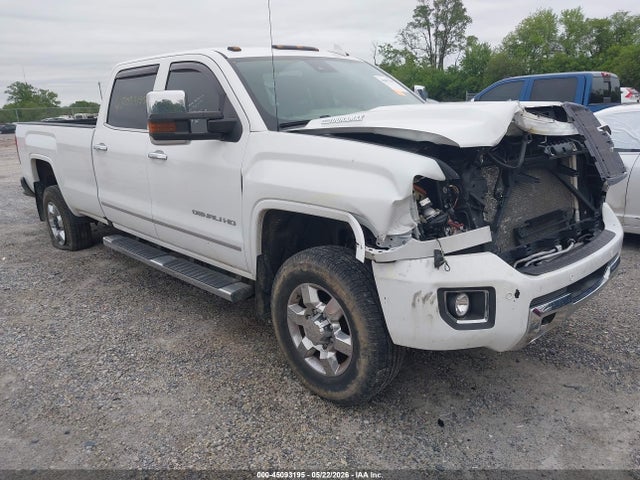 Salvage General Motors Sierra 3500HD Image