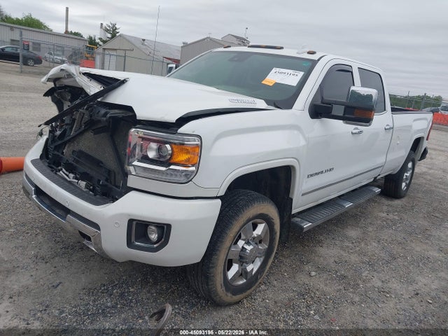 General Motors Sierra 3500HD Denali