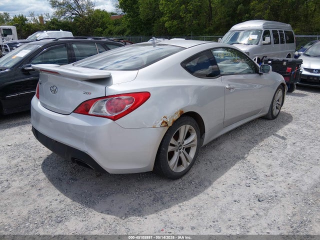 Hyundai Genesis 2.0t Premium