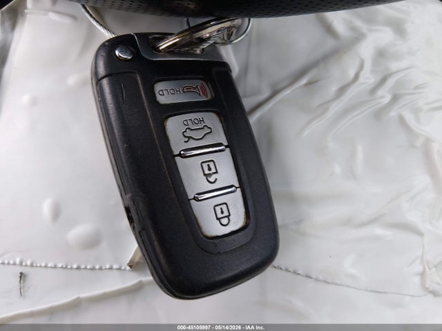 Hyundai Genesis 2.0t Premium