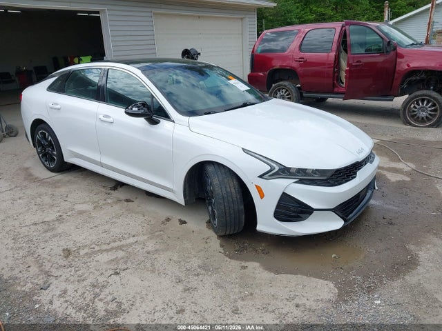 Salvage Kia K5 Image