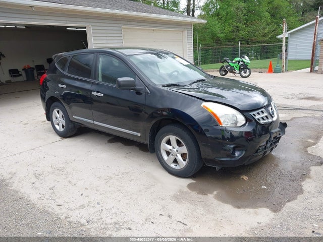 Salvage Nissan Rogue Image