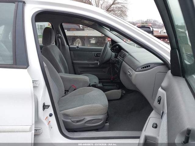 Ford Taurus Ses