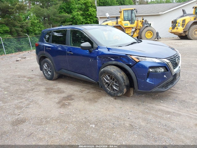 Salvage Nissan Rogue Image