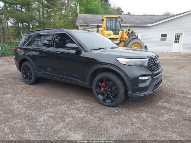 Salvage Ford Explorer Image