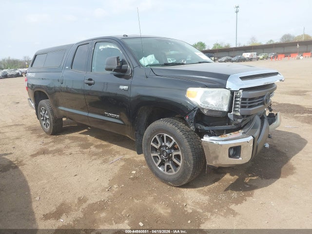 Salvage Toyota Tundra Image