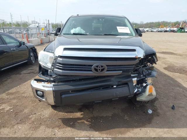 Toyota Tundra Sr5 5.7l V8