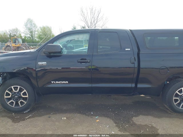 Toyota Tundra Sr5 5.7l V8