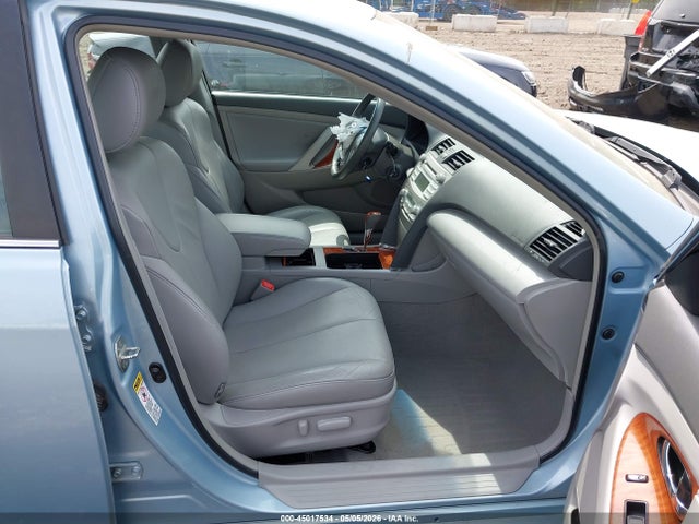 Toyota Camry Xle V6