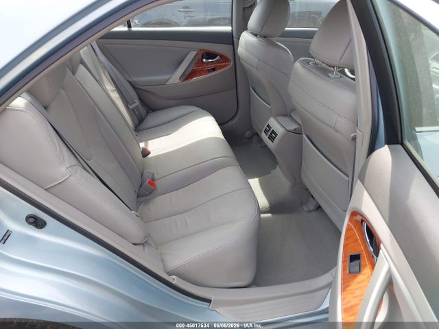 Toyota Camry Xle V6