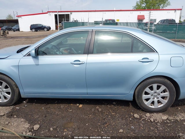 Toyota Camry Xle V6