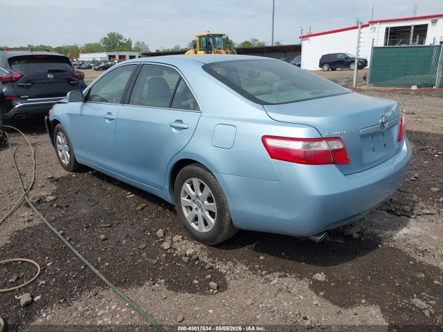 Toyota Camry Xle V6