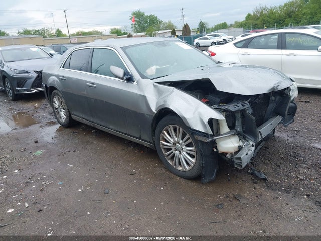 Salvage Chrysler 300 Image
