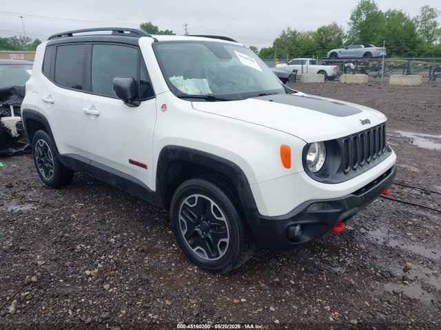 Salvage Jeep Renegade Image