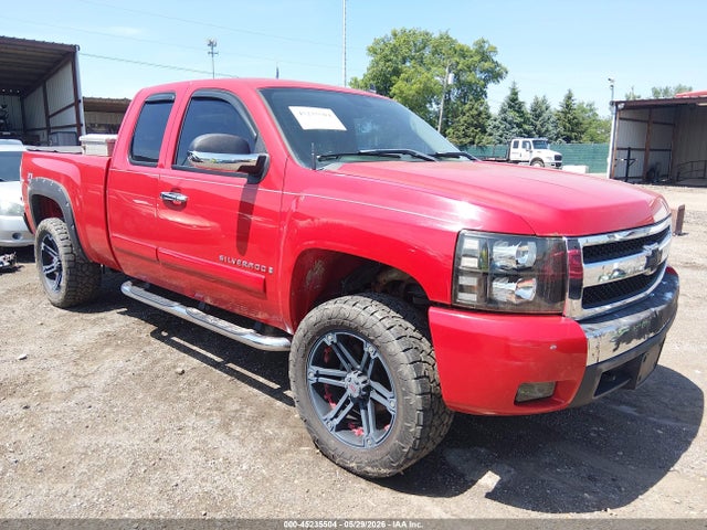 Salvage Chevrolet Silverado 1500 Image