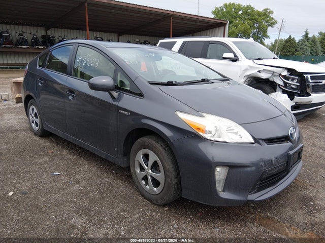 Salvage Toyota Prius Image