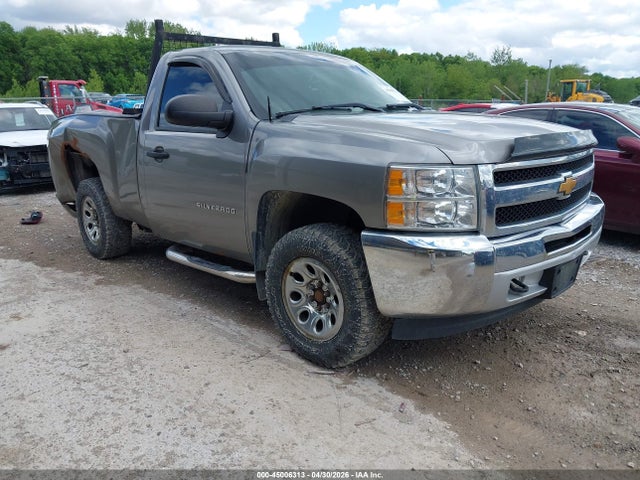 Salvage Chevrolet Silverado 1500 Image
