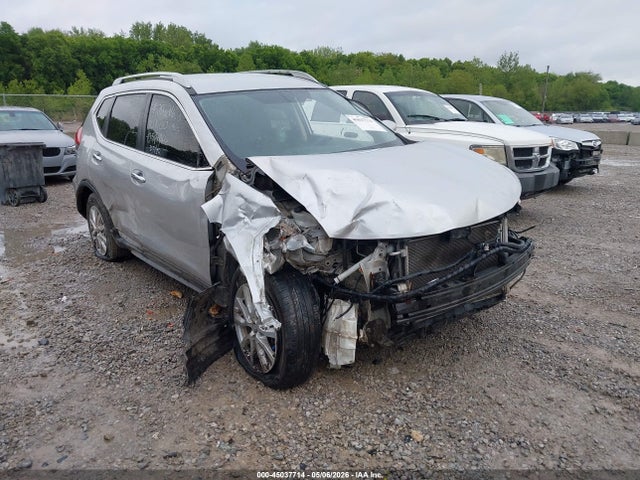 Salvage Nissan Rogue Image