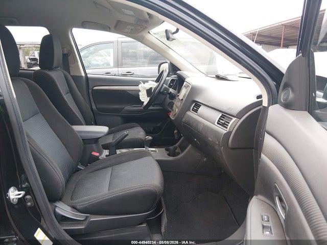 Mitsubishi Outlander Se