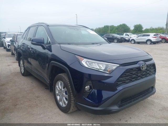 Salvage Toyota RAV4 Image