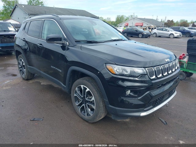 Salvage Jeep Compass Image