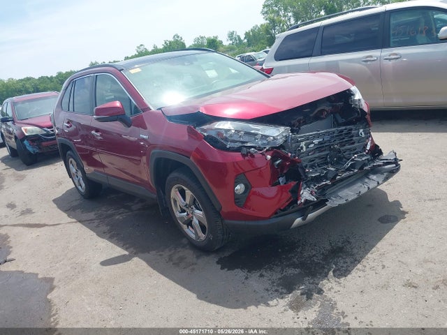 Salvage Toyota RAV4 Image
