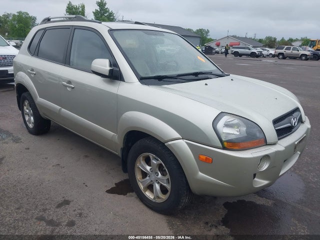 Salvage Hyundai TUCSON Image