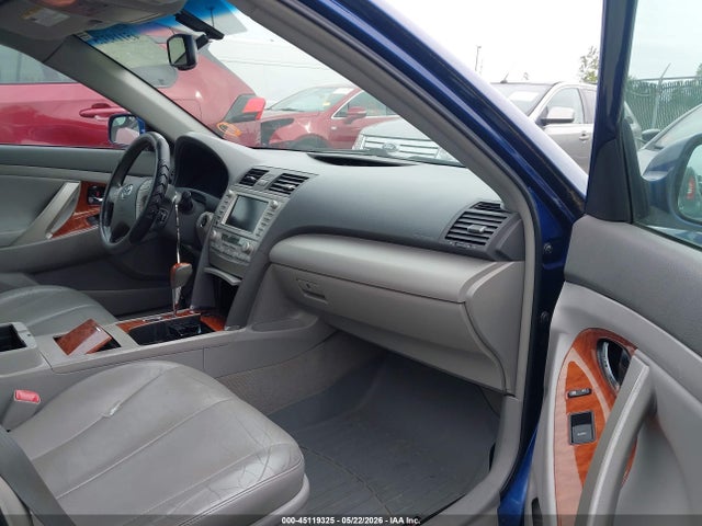 Toyota Camry Xle V6