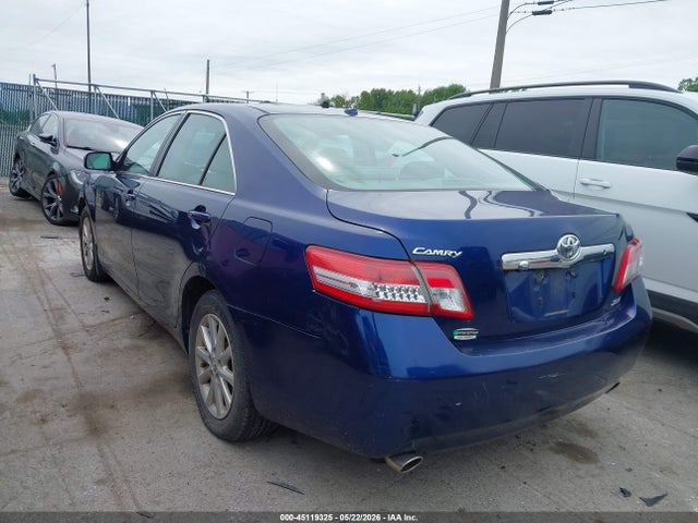 Toyota Camry Xle V6