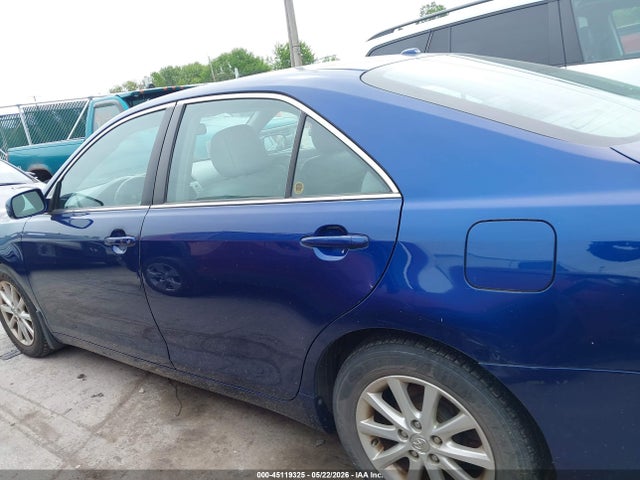 Toyota Camry Xle V6