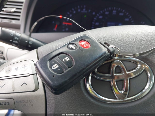 Toyota Camry Xle V6