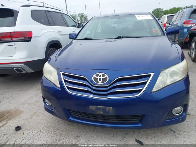 Toyota Camry Xle V6
