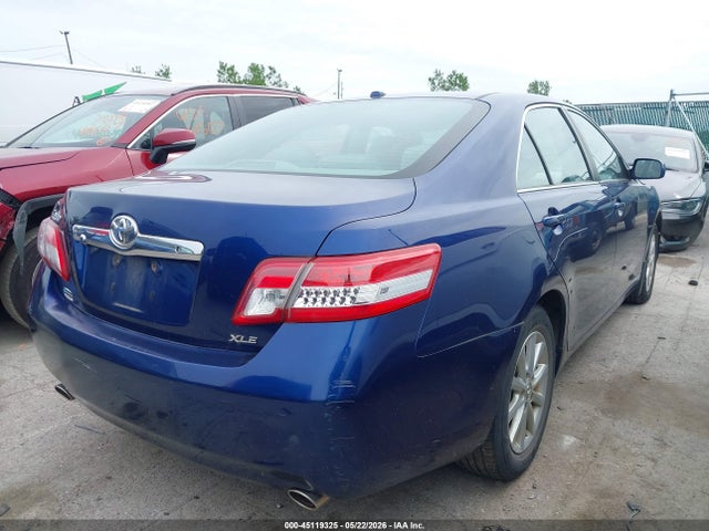 Toyota Camry Xle V6