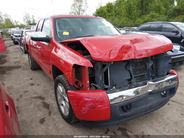 Salvage Chevrolet Silverado 1500 Image
