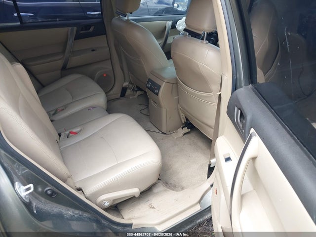 Toyota Highlander Sport